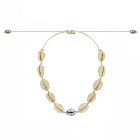 Le Forge Oceania Shell Necklace. 