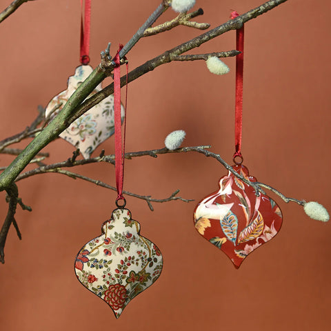 Floral Onion Christmas Bauble, Burgundy