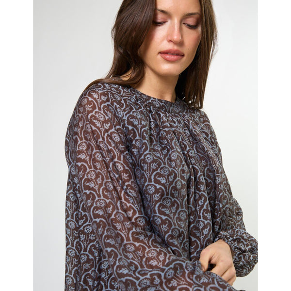 Lou Blouse, Caffelune