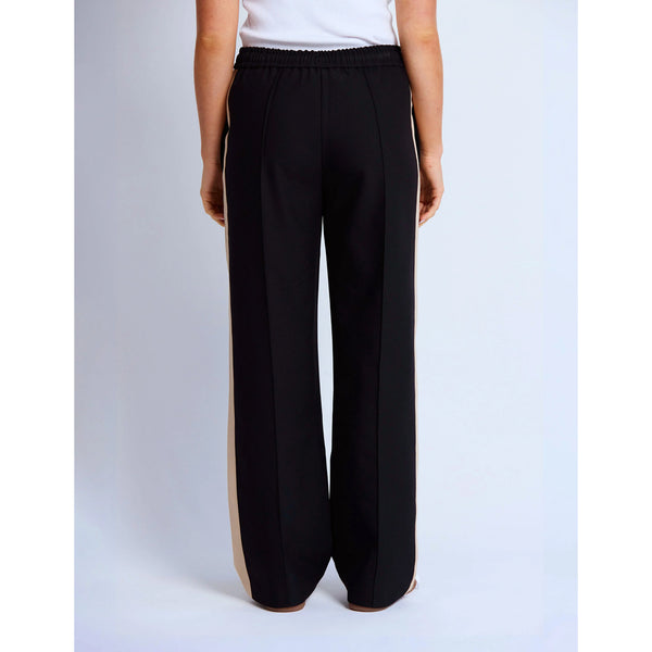Mickie Pant, Black