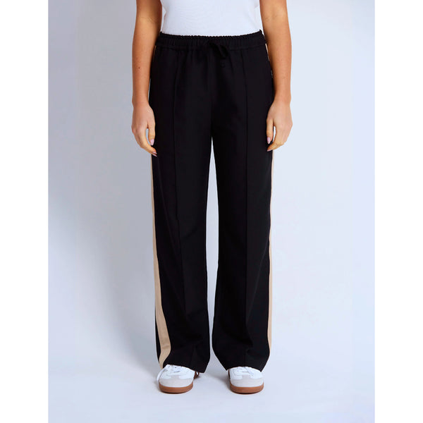 Mickie Pant, Black