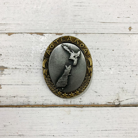 Mia NZ Brooch / Antique/Brass