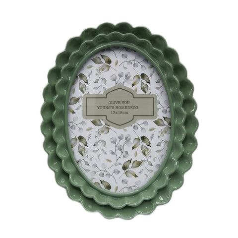 Lotti Petal Oval Picture Frame