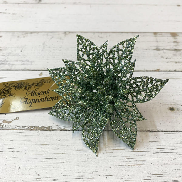 Mini Filigree Poinsettia