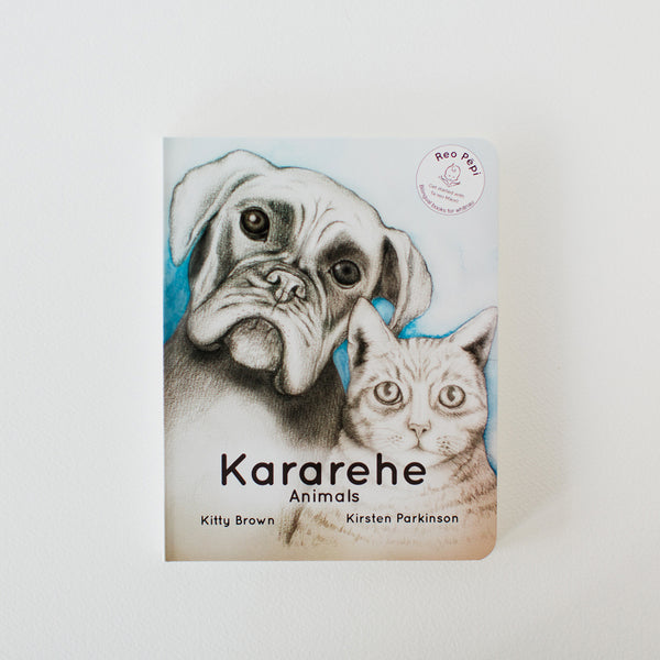Cover of Kararehe Animals Reo Pēpi by Kitty Brown and Kirsten Parkinson.