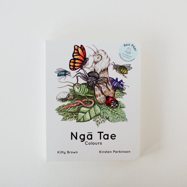 Cover of Ngā Tae Colours Reo Pēpi by Kitty Brown and Kirsten Parkinson.