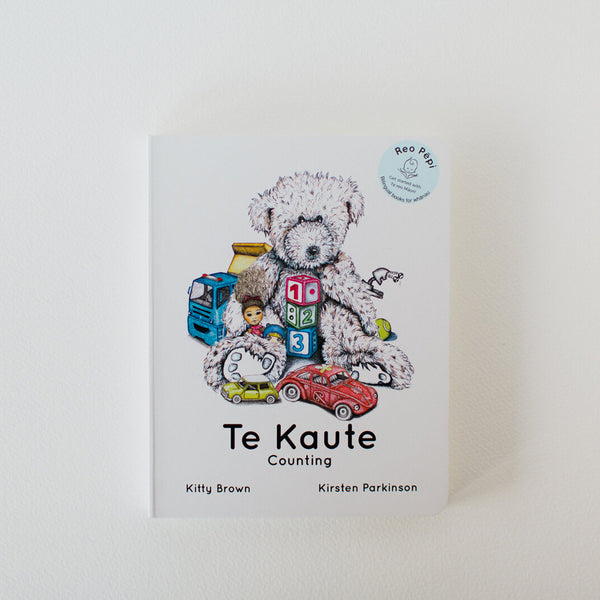 Cover of Te Kaute Counting Reo Pēpi by Kitty Brown and Kirsten Parkinson.